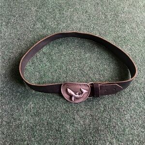 1976 Bergamot Brass Shark Men's Black Leather Belt with Silver Buckle